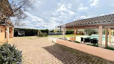 Maison - 171 m² - 6 pièces