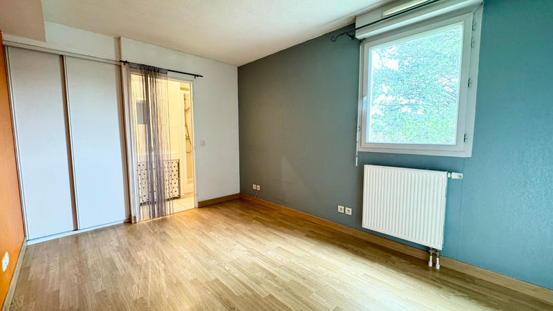 Appartement - 90 m² - 4 pièces