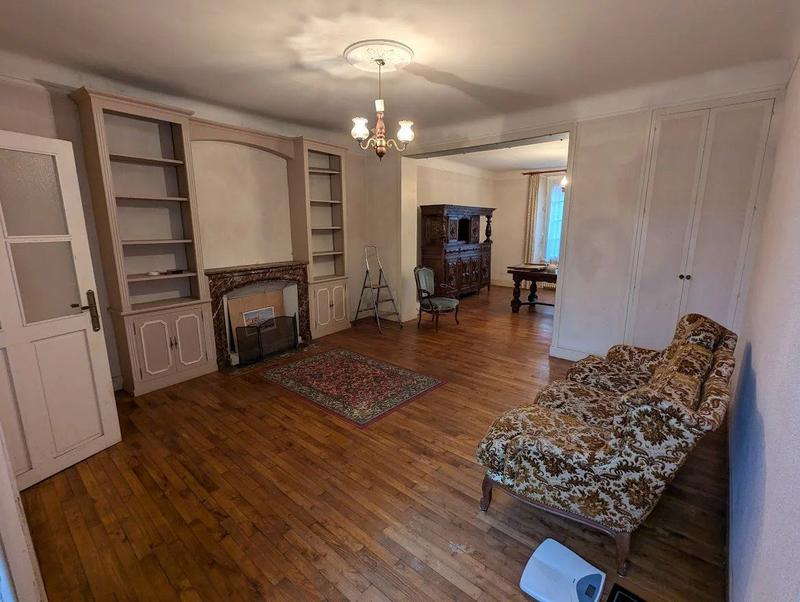 Maison - 200 m² - 7 pièces