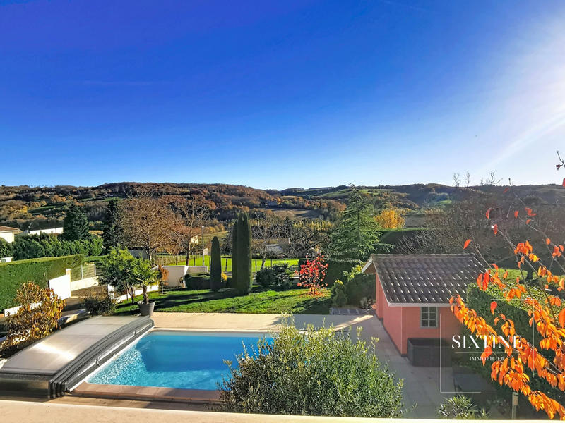 Villa - 149 m² - 8 pièces