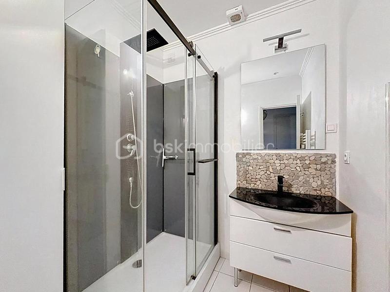 Appartement - 128 m² - 6 pièces