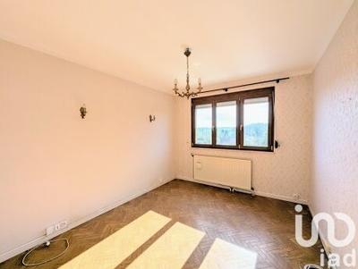 Maison - 92 m² - 5 pièces