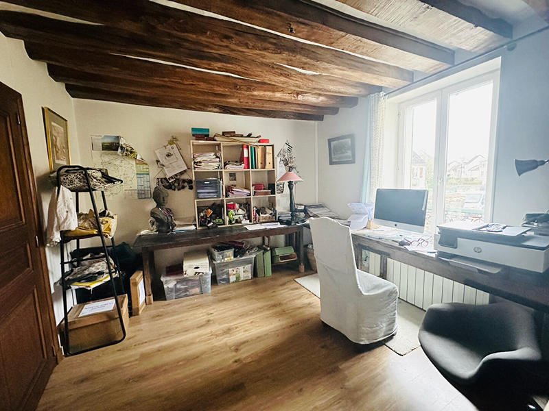 Maison - 305 m² - 14 pièces