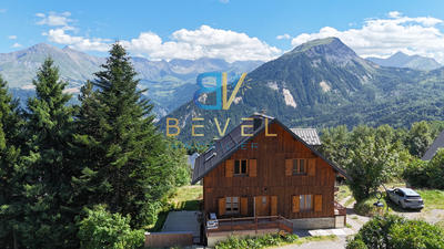 Châlet - 329 m² - 13 pièces