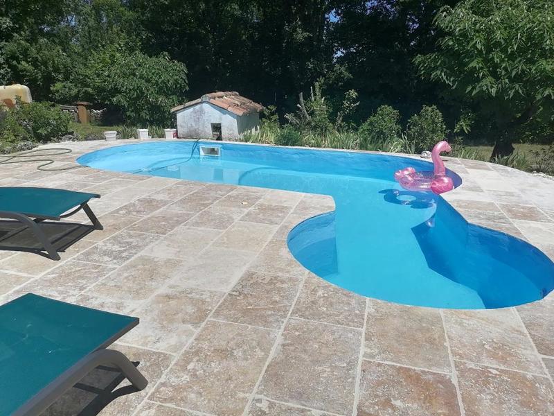 Maison en pierre - 265 m² - 9 pièces