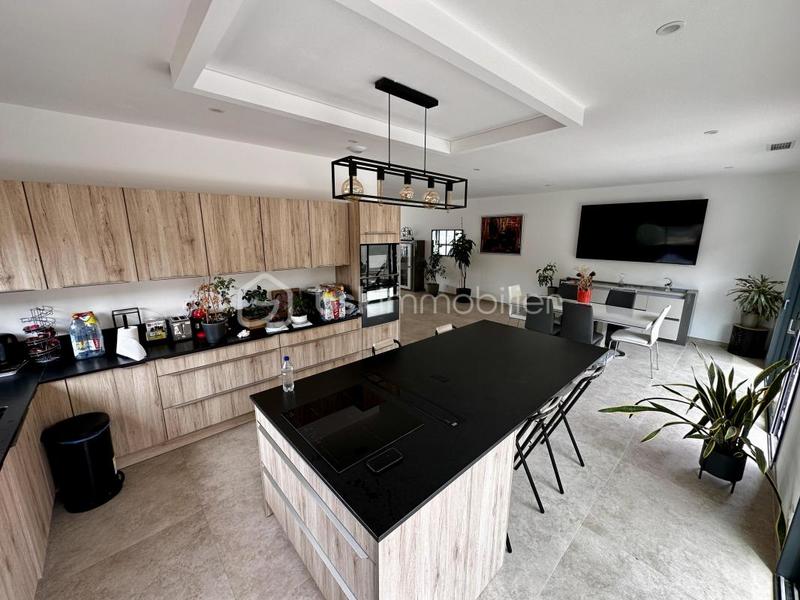 Villa - 228 m² - 4 pièces