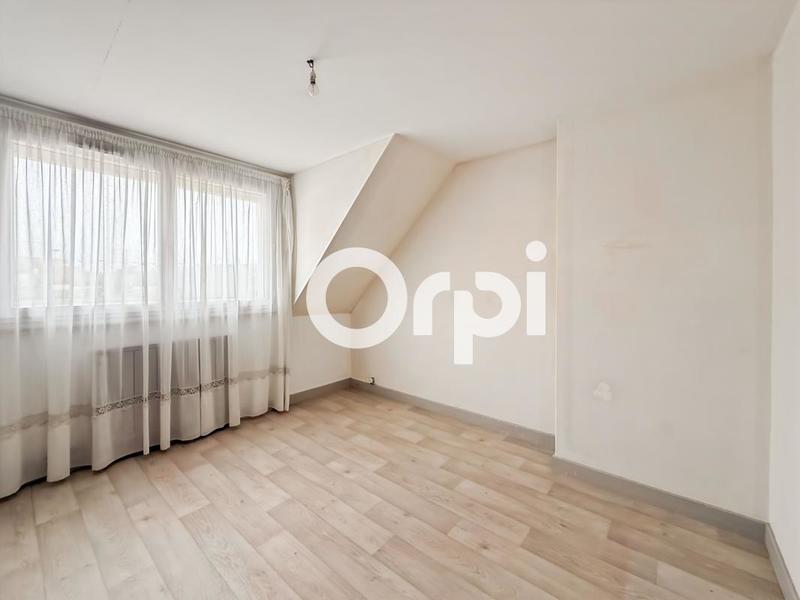 Maison - 95 m² - 6 pièces