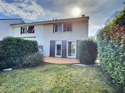 Maison - 96 m² - 5 pièces