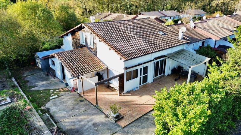 Maison - 180 m² - 7 pièces