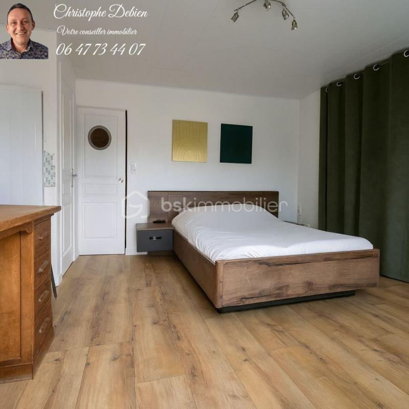 Maison traditionnelle - 141 m² - 7 pièces