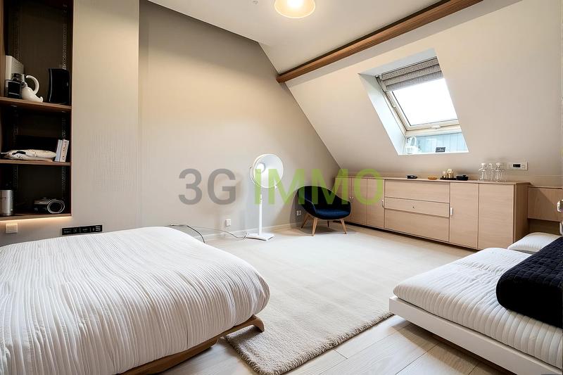 Maison traditionnelle - 130 m² - 8 pièces