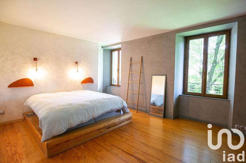 Maison - 202 m² - 6 pièces