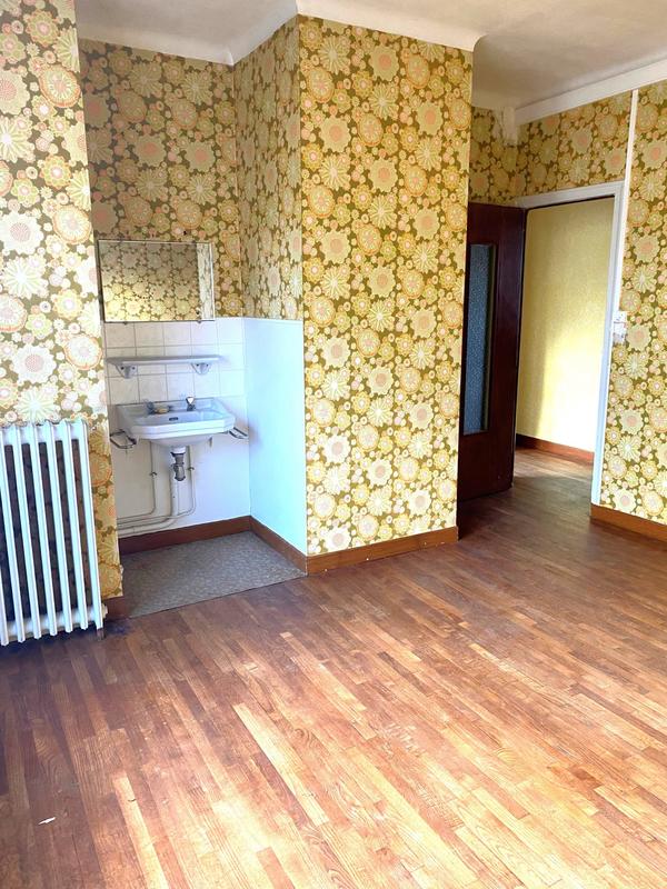 Maison ancienne - 175 m² - 10 pièces