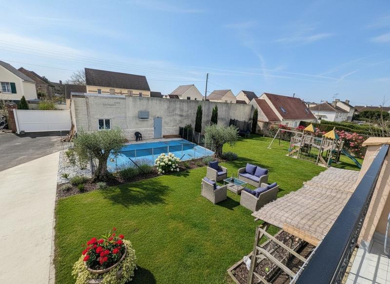 Maison - 429 m² - 20 pièces