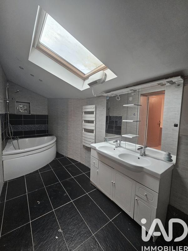 Maison - 85 m² - 4 pièces