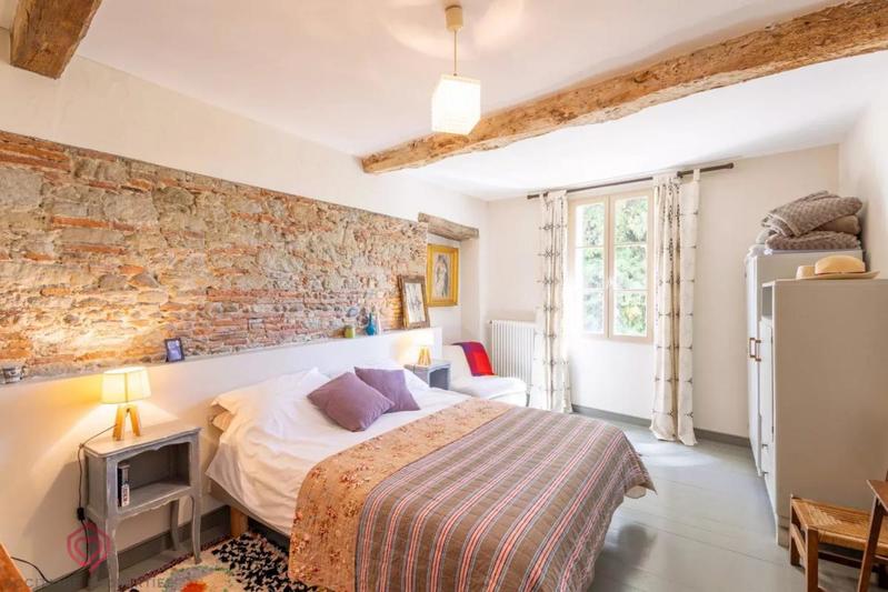 Maison de maîtres - 900 m² - 26 pièces