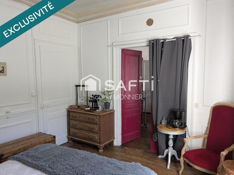 Maison - 330 m² - 12 pièces