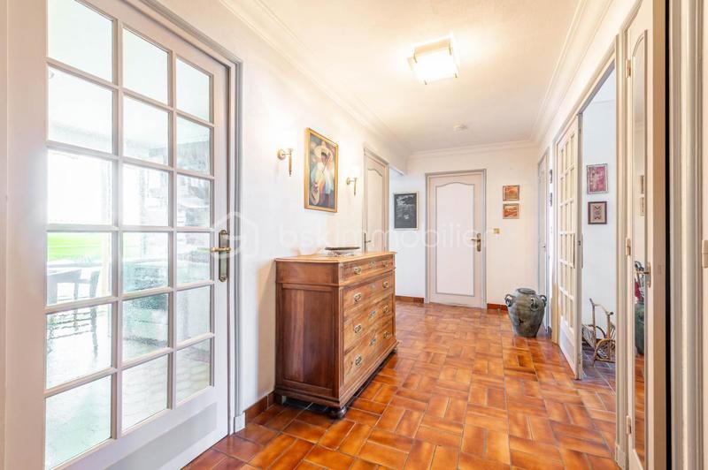 Appartement - 82 m² - 3 pièces