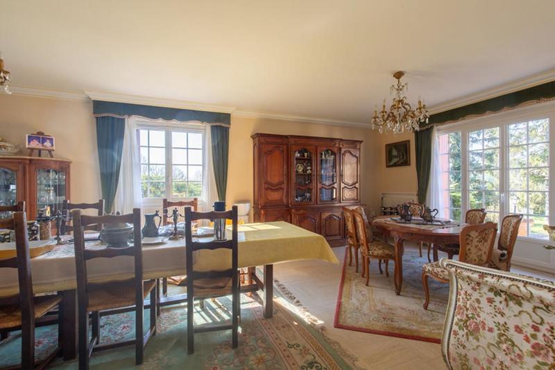 Maison - 308 m² - 10 pièces