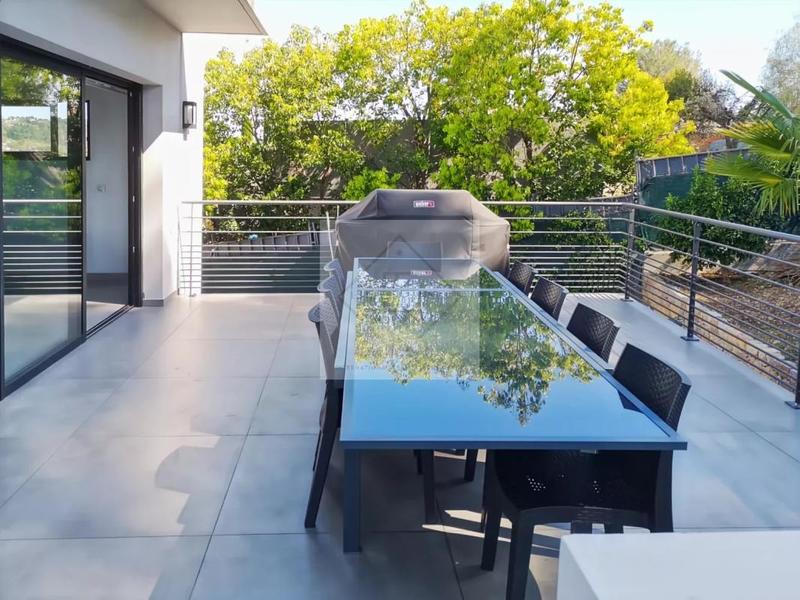 Villa - 170 m² - 6 pièces