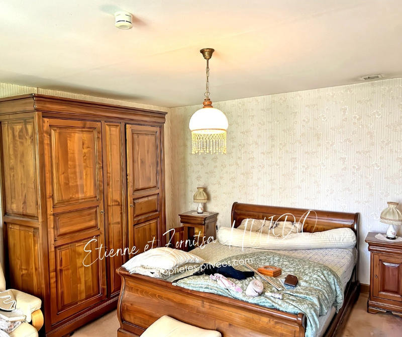 Maison - 168 m² - 8 pièces