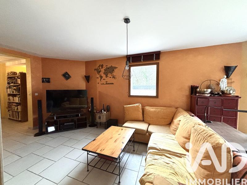 Maison - 213 m² - 7 pièces