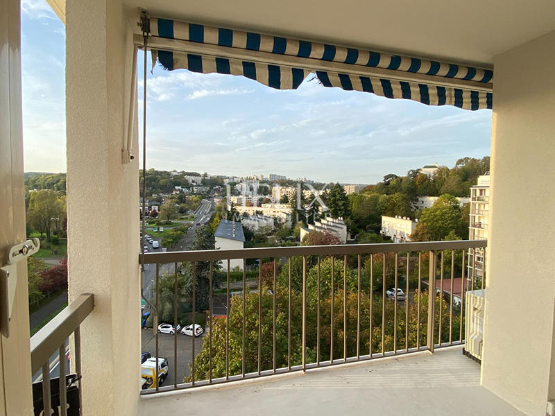 Appartement - 85 m² - 5 pièces