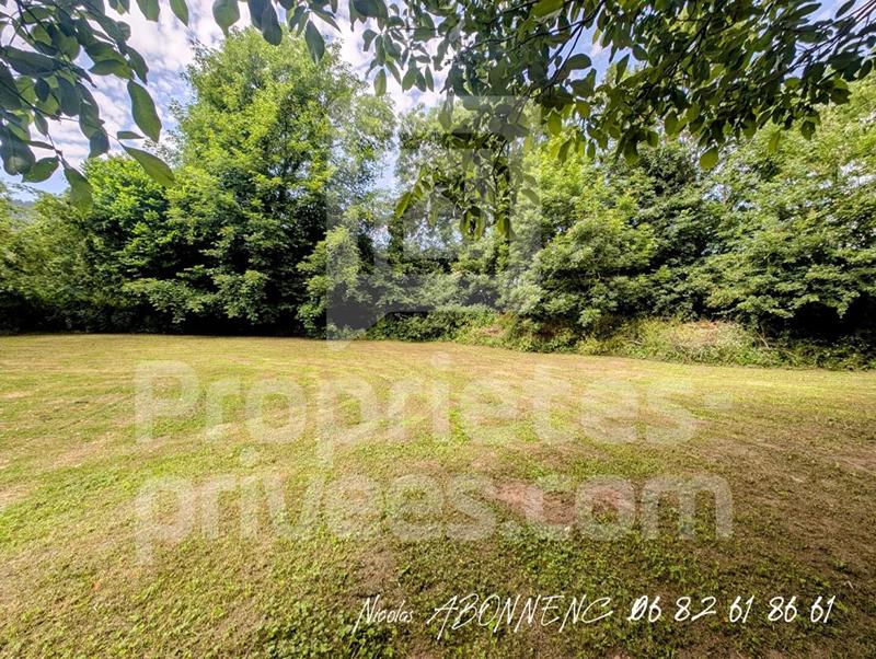 Terrain constructible - 750 m²