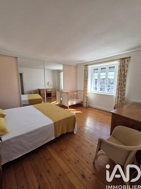 Maison - 206 m² - 6 pièces