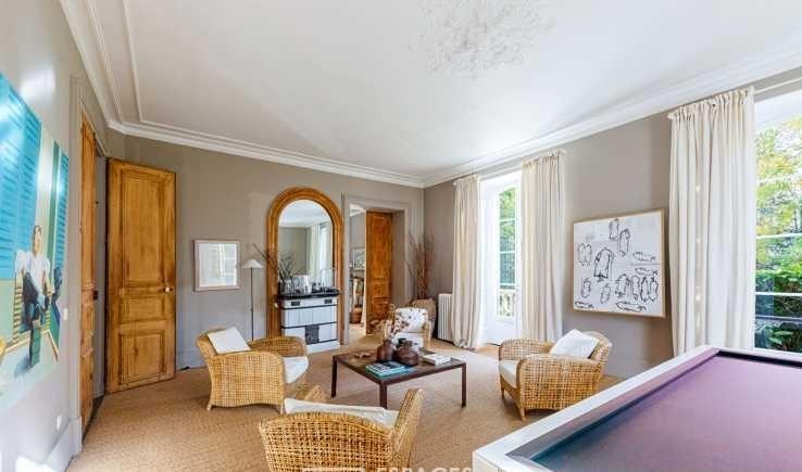 Manoir - 615 m² - 18 pièces