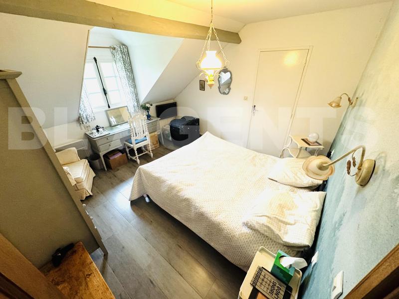 Maison - 264 m² - 7 pièces