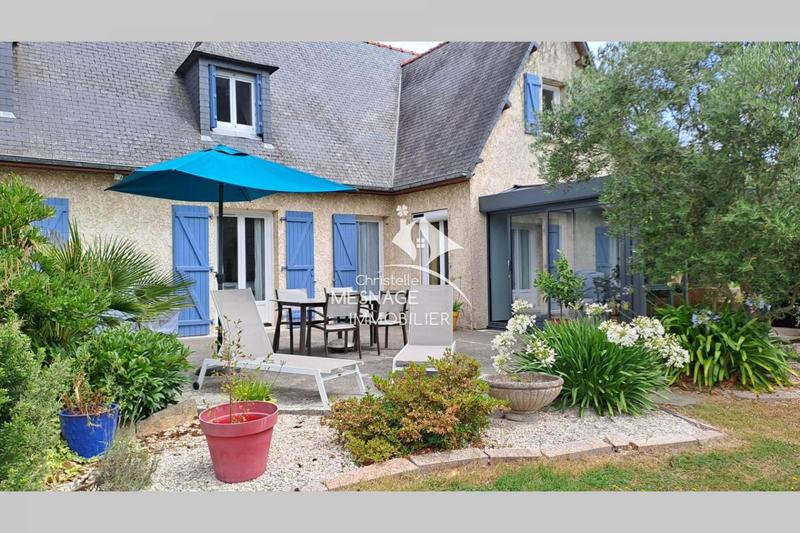 Maison traditionnelle - 165 m² - 6 pièces