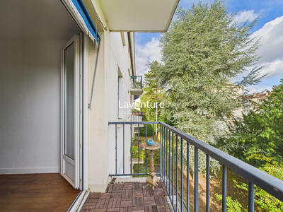 Appartement - 99 m² - 4 pièces