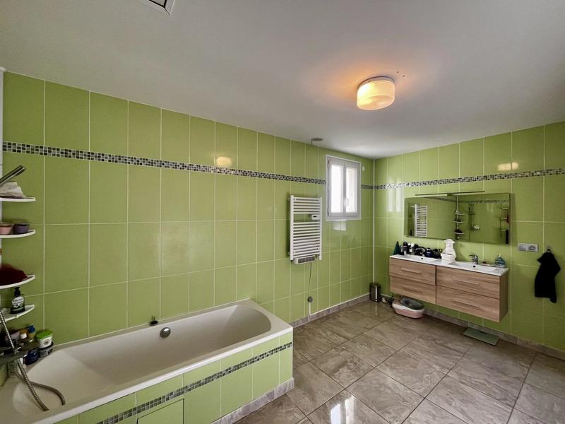 Maison - 120 m² - 5 pièces