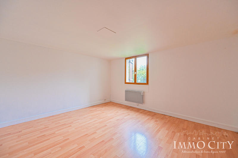 Maison - 94 m² - 5 pièces