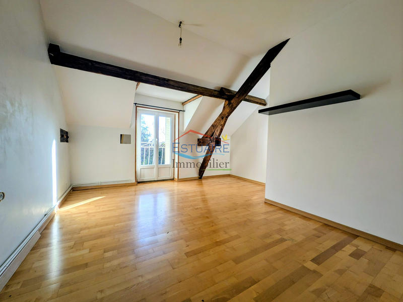 Maison ancienne - 195 m² - 8 pièces