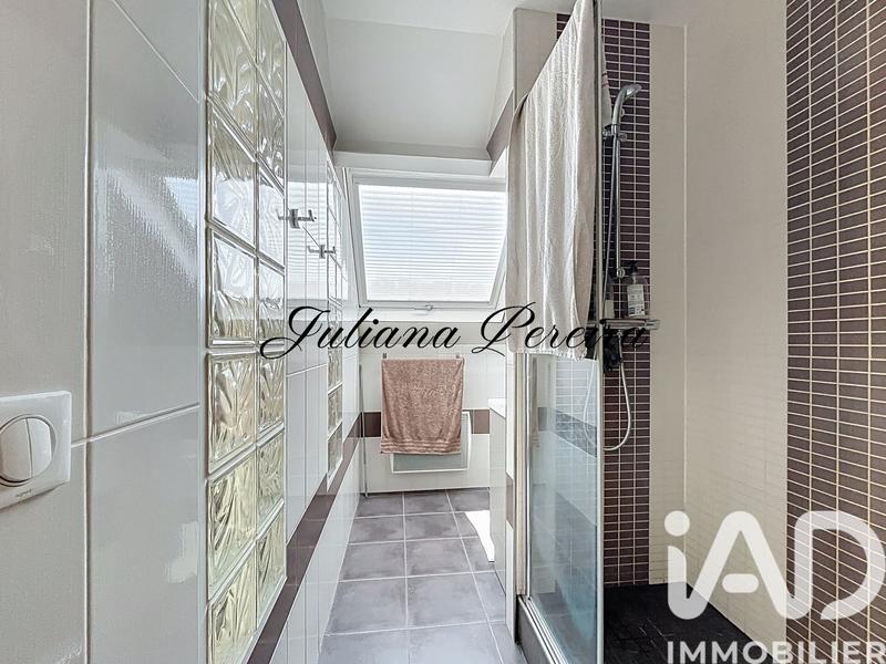 Maison - 180 m² - 7 pièces