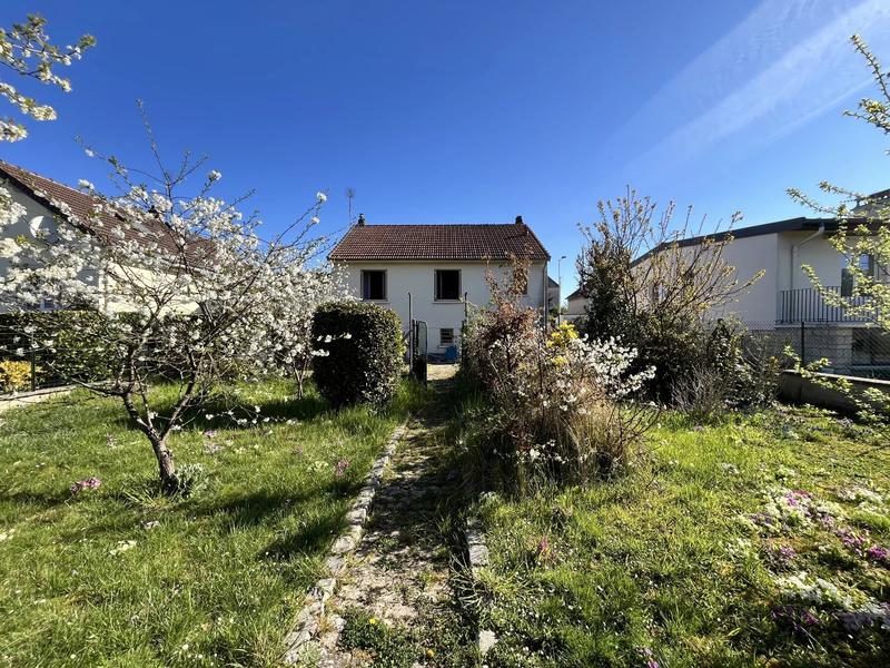 Maison - 64 m² - 4 pièces