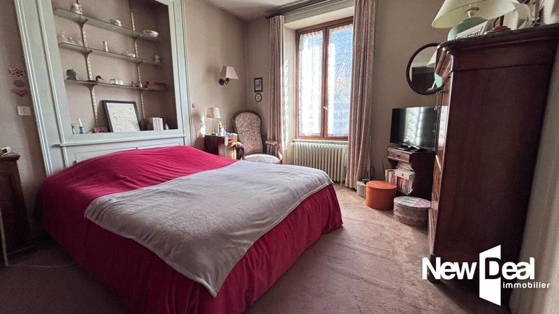 Maison - 282 m² - 8 pièces