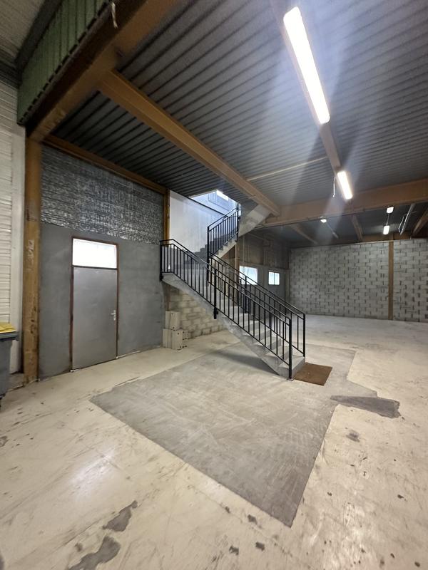 Local d'activités - 554 m² - 6 pièces