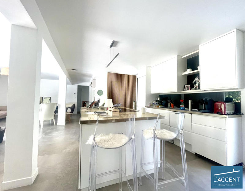 Maison - 125 m² - 5 pièces