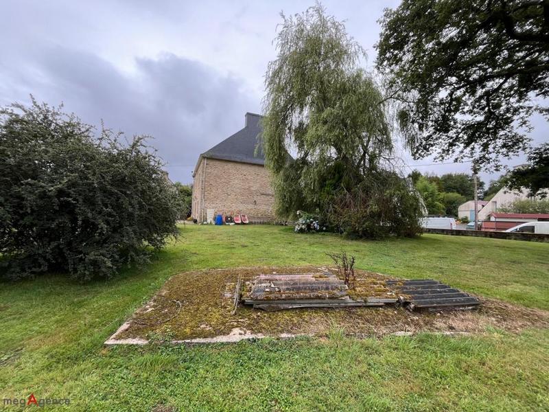 Maison - 222 m² - 10 pièces