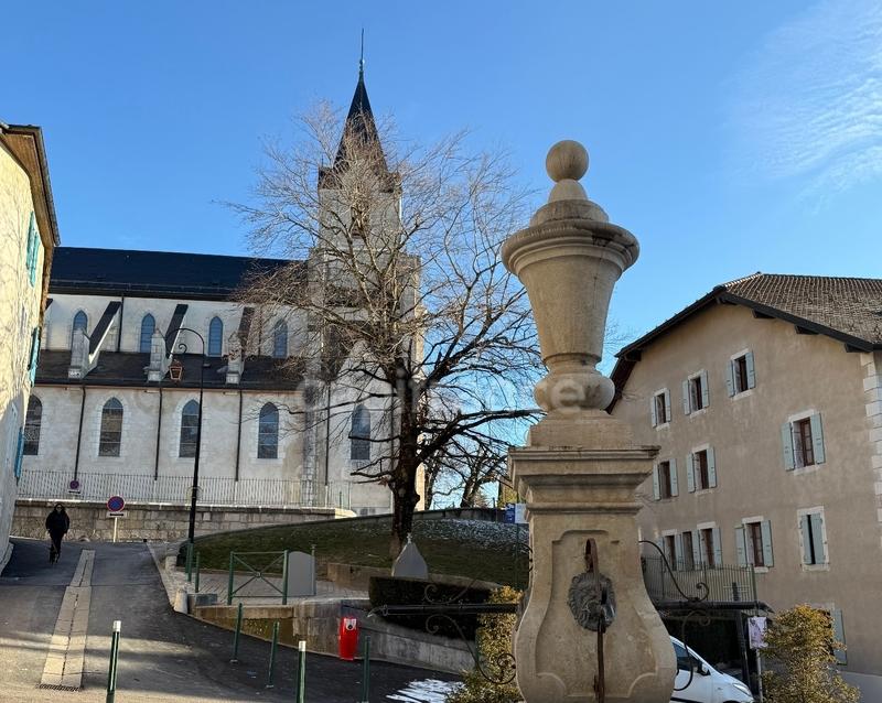 Maison de ville - 280 m² - 10 pièces