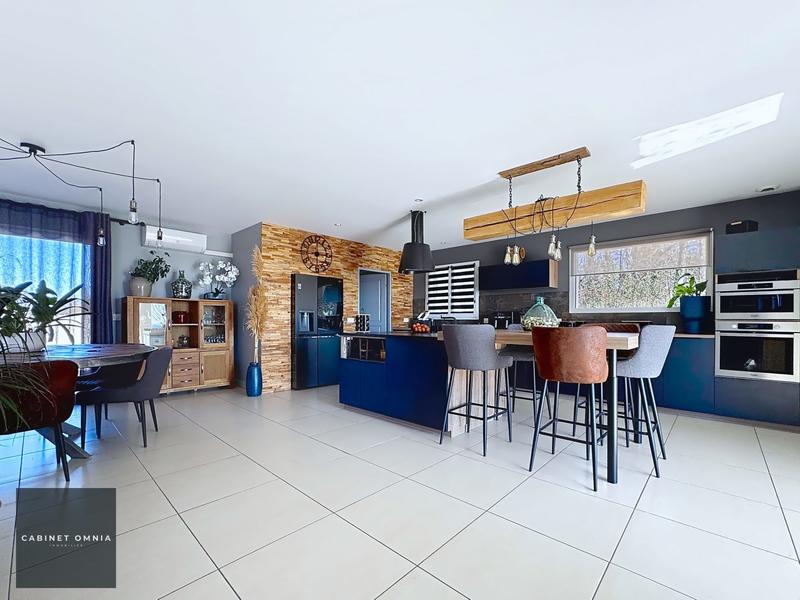 Maison - 144 m² - 5 pièces