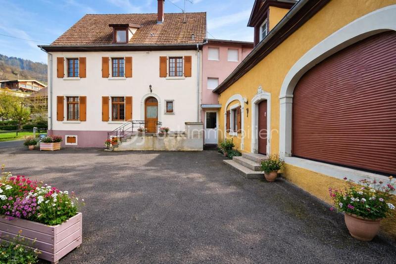 Maison - 440 m² - 17 pièces