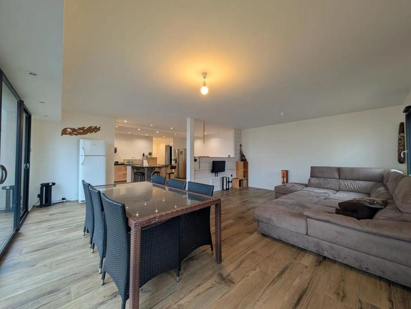 Maison - 175 m² - 7 pièces