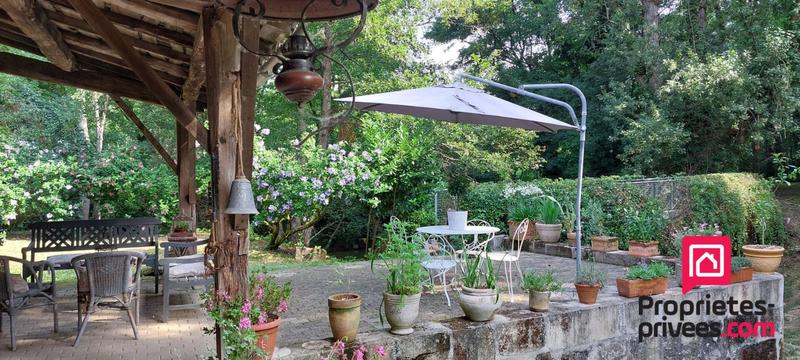 Moulin - 400 m² - 8 pièces