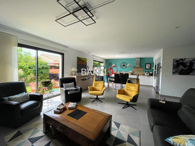 Maison - 125 m² - 6 pièces