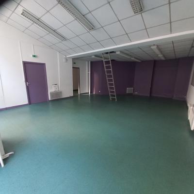 Local commercial - 451 m²