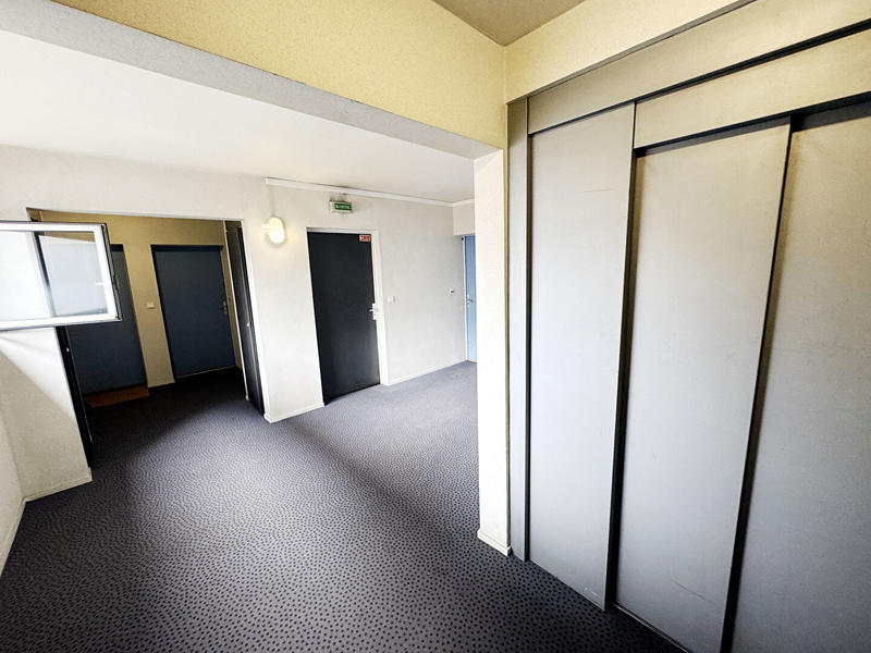 Appartement - 98 m² - 5 pièces